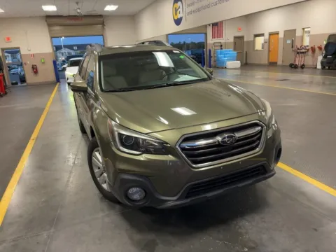 Photos of 2019 Subaru Outback 2.5i Premium for sale in Indianapolis, IN at AutoGiant USA Indianapolis