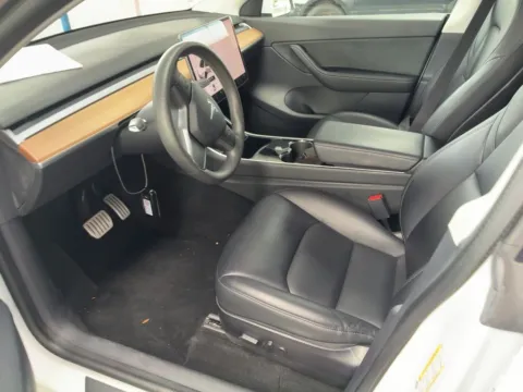 More photos of 2020 Tesla Model Y Performance at AutoGiant USA Indianapolis, IN