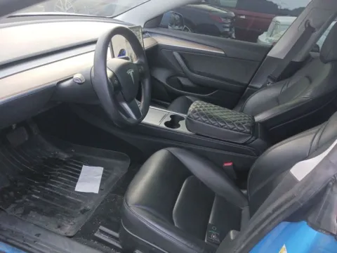 More photos of 2021 Tesla Model 3 Long Range at AutoGiant USA Indianapolis, IN
