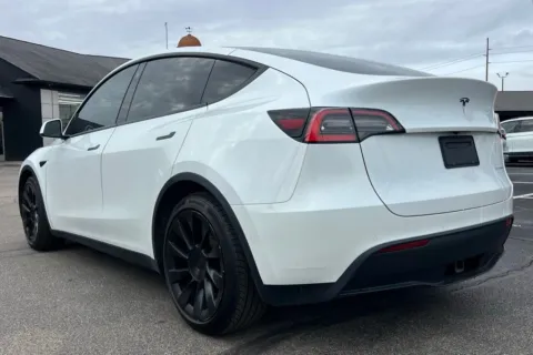 More photos of 2021 Tesla Model Y Long Range at AutoGiant USA Indianapolis, IN