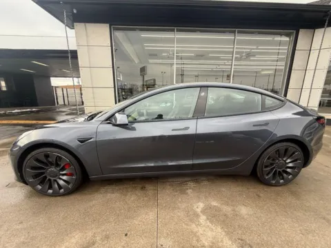 Photos of 2022 Tesla Model 3 Performance for sale in Indianapolis, IN at AutoGiant USA Indianapolis