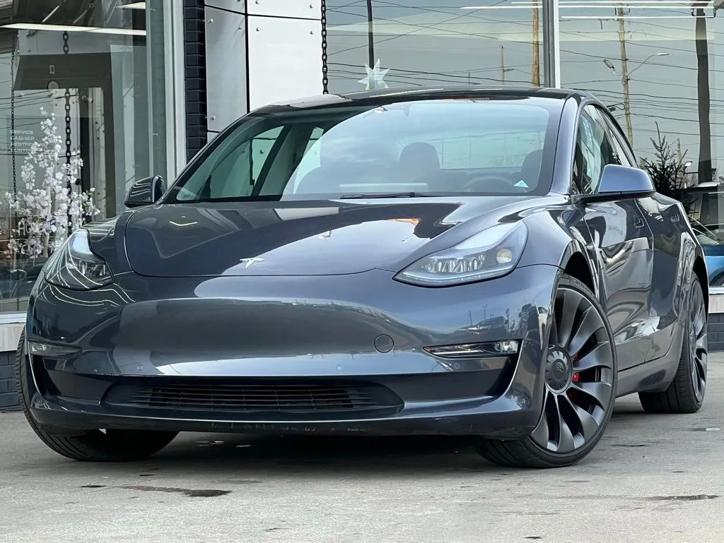 2022 Tesla Model 3 Performance's photo