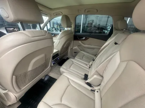 Another view of 2017 Audi Q7 3.0T Prestige for sale in Indianapolis, IN at AutoGiant USA Indianapolis