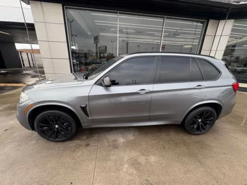 Photos of 2018 BMW X5 xDrive35i for sale in Indianapolis, IN at AutoGiant USA Indianapolis