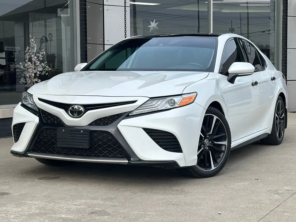 White 2020 Toyota Camry XSE for sale in Indianapolis, IN