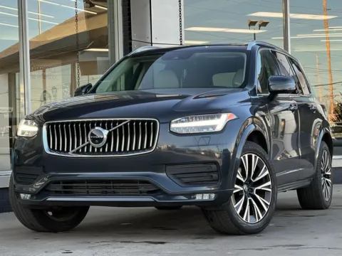 Gray 2022 Volvo XC90 T5 Momentum for sale in Indianapolis, IN