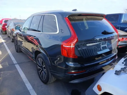 More photos of 2022 Volvo XC90 T5 Momentum at AutoGiant USA Indianapolis, IN