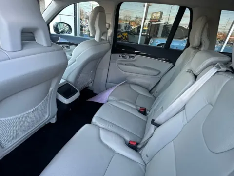 Another view of 2022 Volvo XC90 T5 Momentum for sale in Indianapolis, IN at AutoGiant USA Indianapolis