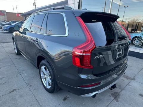 More photos of 2022 Volvo XC90 T5 Momentum at AutoGiant USA Indianapolis, IN