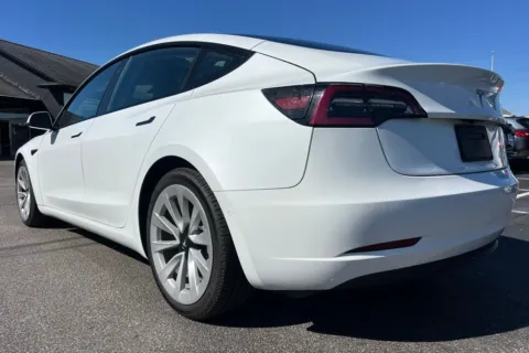 More photos of 2022 Tesla Model 3 Long Range at AutoGiant USA Indianapolis, IN