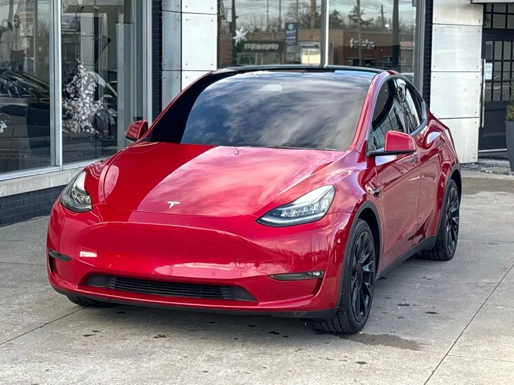 2022 Tesla Model Y Long Range's photo