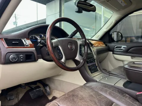 Photos of 2010 Cadillac Escalade ESV Platinum Edition for sale in Indianapolis, IN at AutoGiant USA Indianapolis