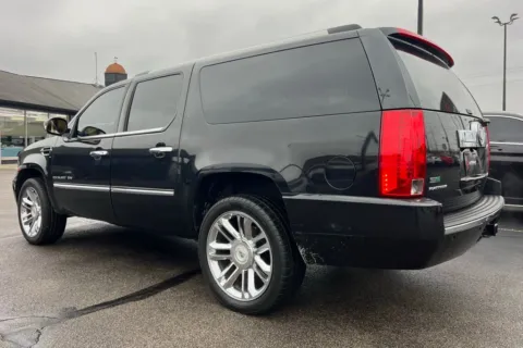 More photos of 2010 Cadillac Escalade ESV Platinum Edition at AutoGiant USA Indianapolis, IN