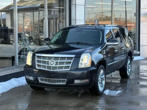 Black 2010 Cadillac Escalade ESV Platinum Edition for sale in Indianapolis, IN
