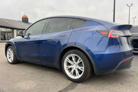 More photos of 2021 Tesla Model Y Standard Range at AutoGiant USA Indianapolis, IN