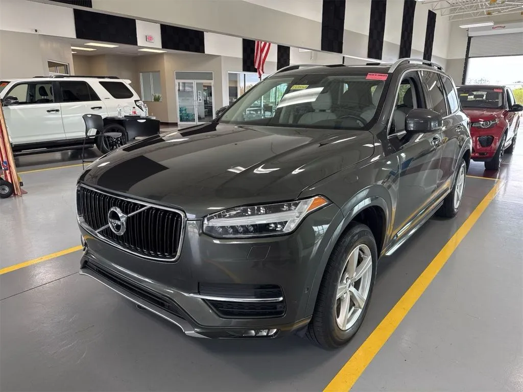 2018 Volvo XC90 Momentum