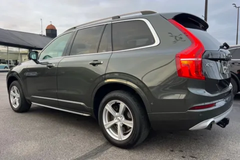 More photos of 2018 Volvo XC90 T5 Momentum 5P at AutoGiant USA Indianapolis, IN