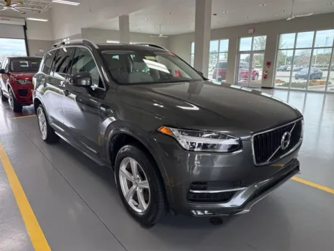 More photos of 2018 Volvo XC90 T5 Momentum 5P at AutoGiant USA Indianapolis, IN