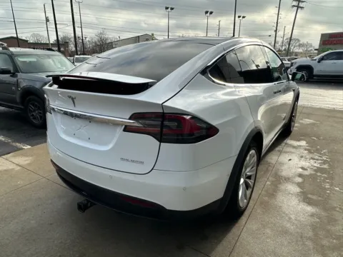More photos of 2021 Tesla Model X Performance at AutoGiant USA Indianapolis, IN