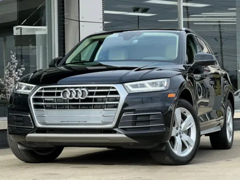 Photos of 2018 Audi Q5 2.0T Premium Plus for sale in Indianapolis, IN at AutoGiant USA Indianapolis