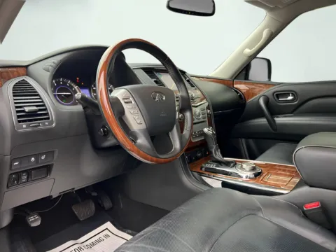 Photos of 2018 INFINITI QX80 for sale in Indianapolis, IN at AutoGiant USA Indianapolis
