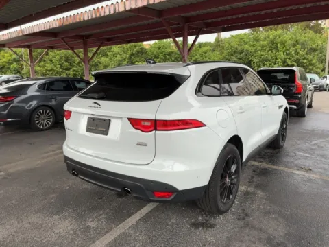 More photos of 2020 Jaguar F-PACE 25t Prestige at AutoGiant USA Indianapolis, IN
