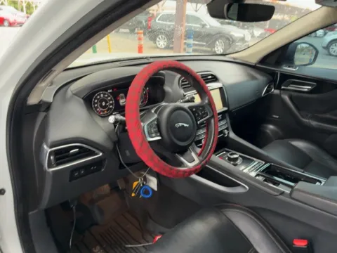 More photos of 2020 Jaguar F-PACE 25t Prestige at AutoGiant USA Indianapolis, IN
