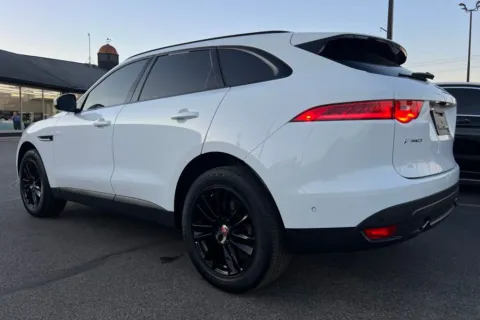 More photos of 2020 Jaguar F-PACE 25t Prestige at AutoGiant USA Indianapolis, IN