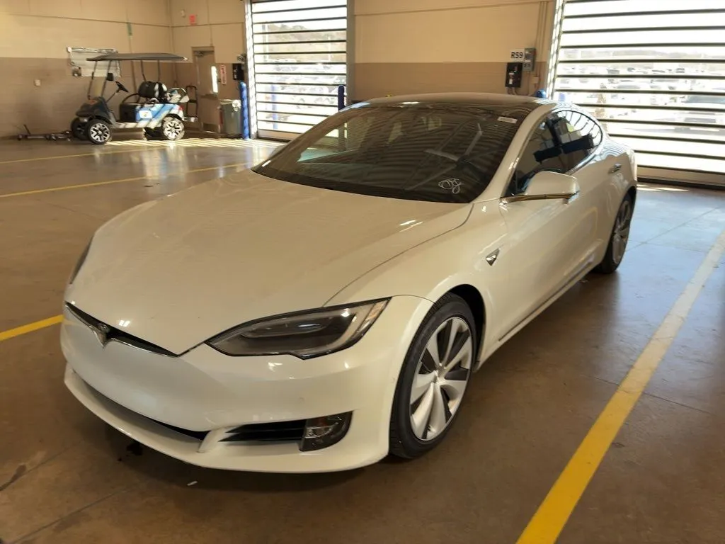 2021 Tesla Model S Long Range Plus's photo