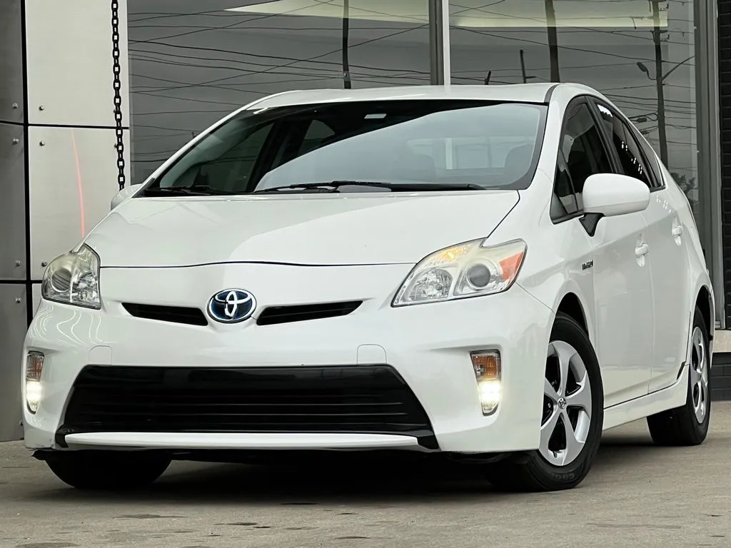 2015 Toyota Prius Base's photo