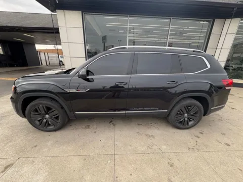Photos of 2018 Volkswagen Atlas SEL Premium for sale in Indianapolis, IN at AutoGiant USA Indianapolis