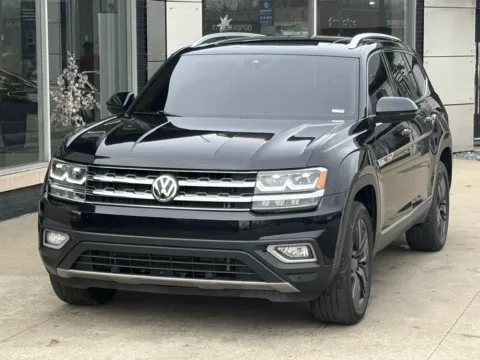 Black 2018 Volkswagen Atlas SEL Premium for sale in Indianapolis, IN
