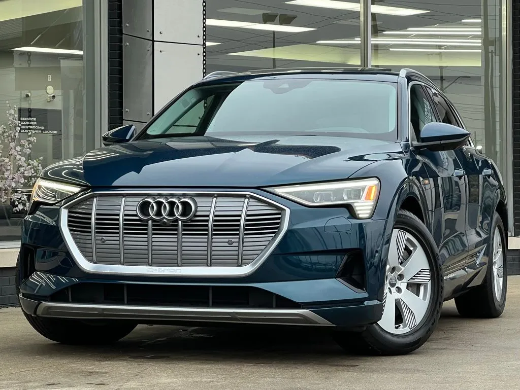 Blue 2019 Audi e-tron Prestige for sale in Indianapolis, IN