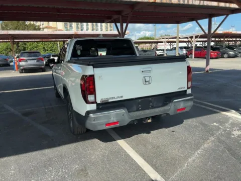More photos of 2019 Honda Ridgeline RTL-E at AutoGiant USA Indianapolis, IN