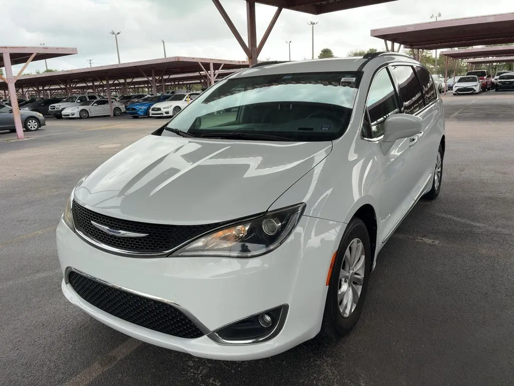 2019 Chrysler Pacifica Touring L