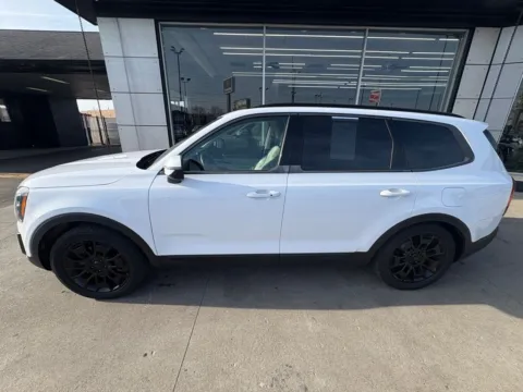 Photos of 2021 Kia Telluride EX for sale in Indianapolis, IN at AutoGiant USA Indianapolis