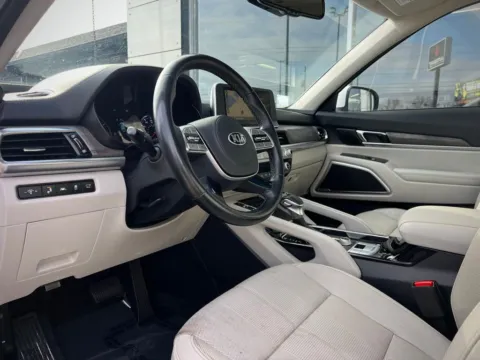 Photos of 2021 Kia Telluride EX for sale in Indianapolis, IN at AutoGiant USA Indianapolis