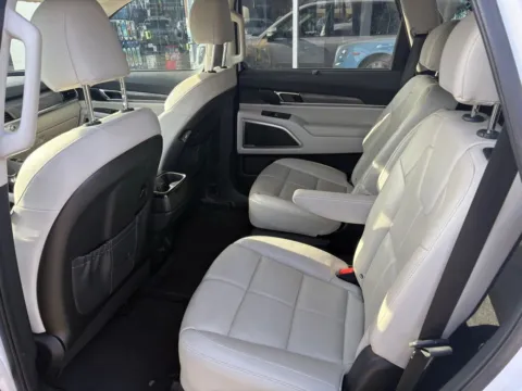 More photos of 2021 Kia Telluride EX at AutoGiant USA Indianapolis, IN