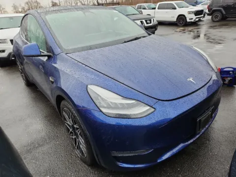 Photos of 2021 Tesla Model Y Long Range for sale in Indianapolis, IN at AutoGiant USA Indianapolis