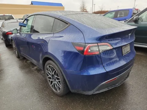 More photos of 2021 Tesla Model Y Long Range at AutoGiant USA Indianapolis, IN