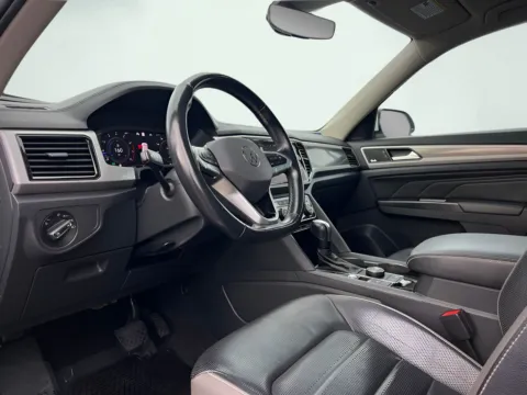 Photos of 2021 Volkswagen Atlas 2.0T SEL Premium for sale in Indianapolis, IN at AutoGiant USA Indianapolis