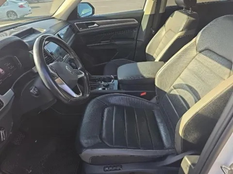 More photos of 2021 Volkswagen Atlas 2.0T SEL Premium at AutoGiant USA Indianapolis, IN