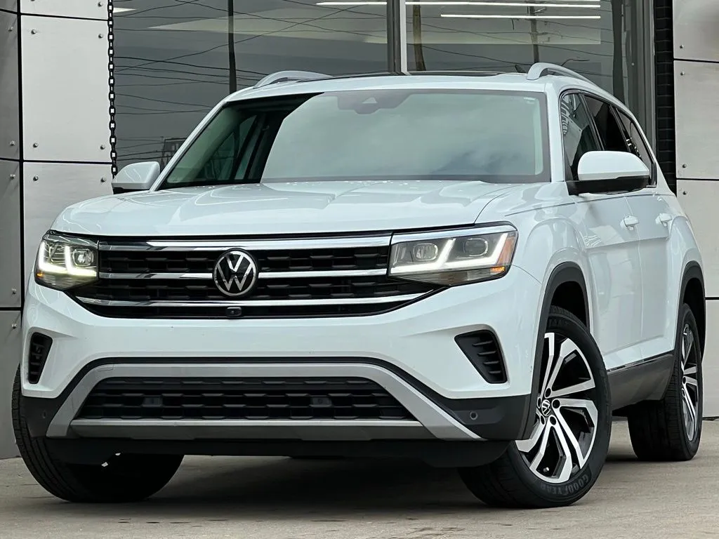 White 2021 Volkswagen Atlas 2.0T SEL Premium for sale in Indianapolis, IN