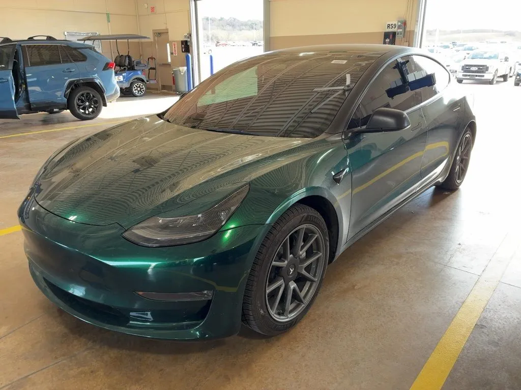 2022 Tesla Model 3 Long Range's photo