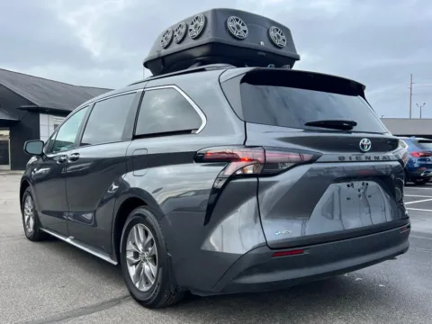 More photos of 2025 Toyota Sienna XLE at AutoGiant USA Indianapolis, IN