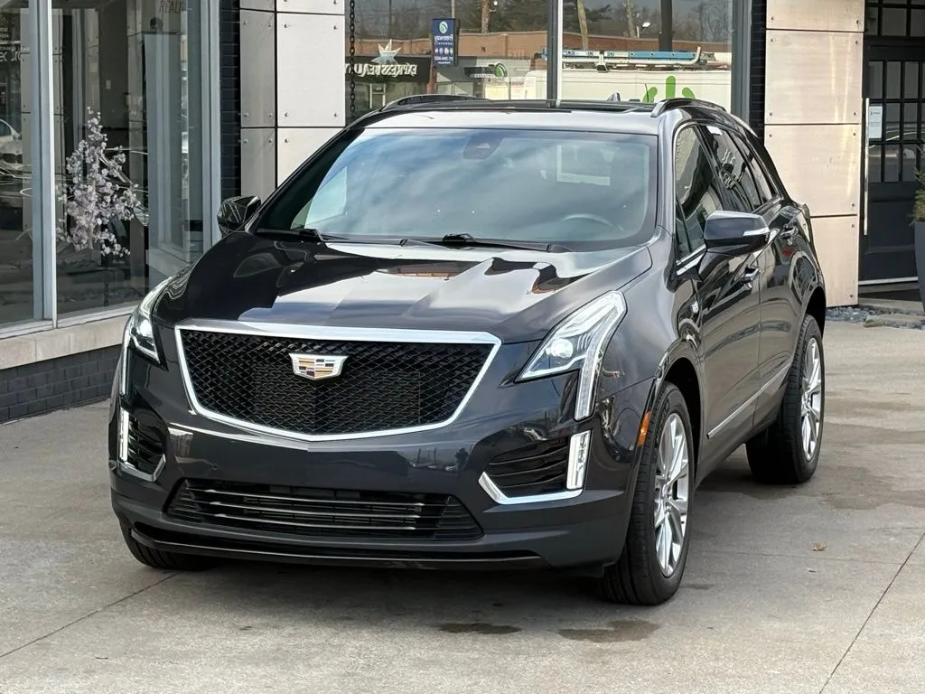 2020 Cadillac XT5 Sport's photo