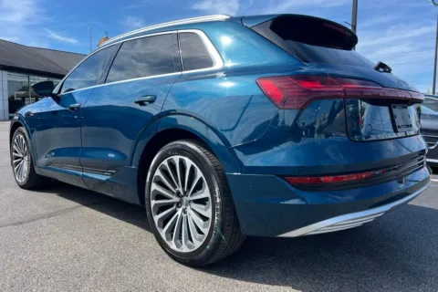 More photos of 2019 Audi e-tron Prestige at AutoGiant USA Indianapolis, IN