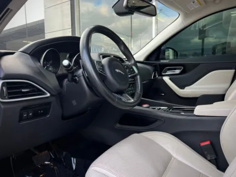 Photos of 2018 Jaguar F-PACE 35t Prestige for sale in Indianapolis, IN at AutoGiant USA Indianapolis