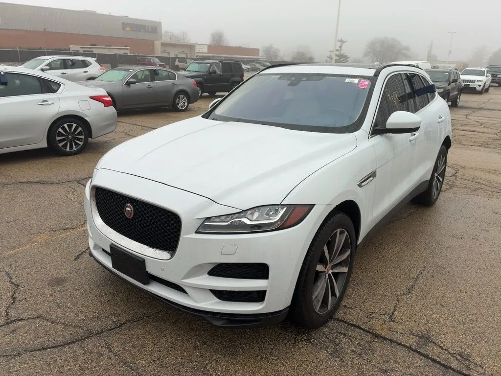 2018 Jaguar F-PACE Prestige's photo