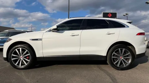 Another view of 2018 Jaguar F-PACE 35t Prestige for sale in Indianapolis, IN at AutoGiant USA Indianapolis